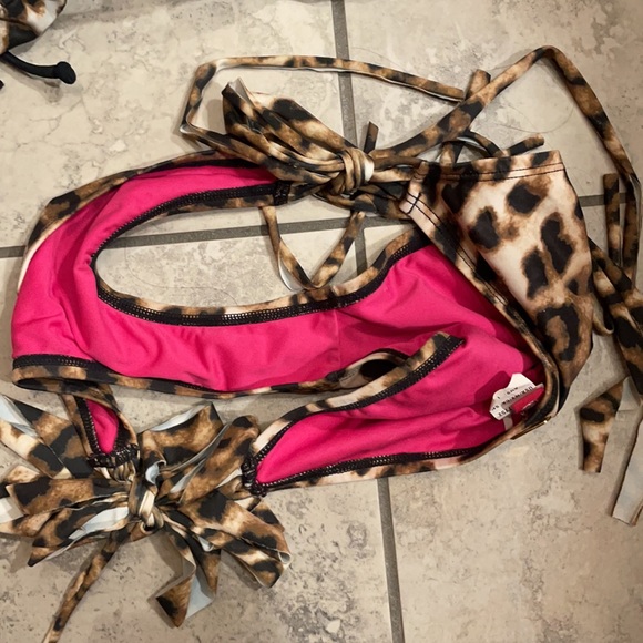 Leopard guess bottom size small ! 🐆 - Picture 4 of 6